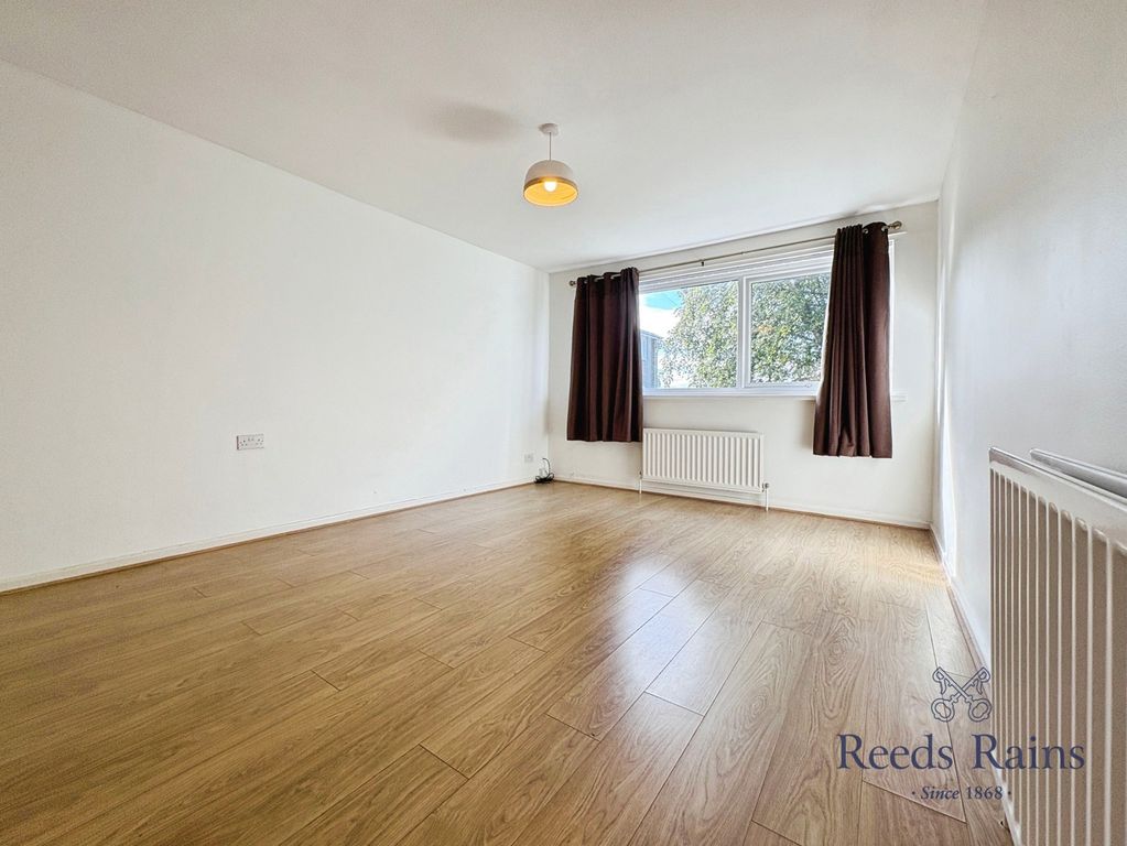 Property photo 3 of 12 Pbox-Img.Jpg