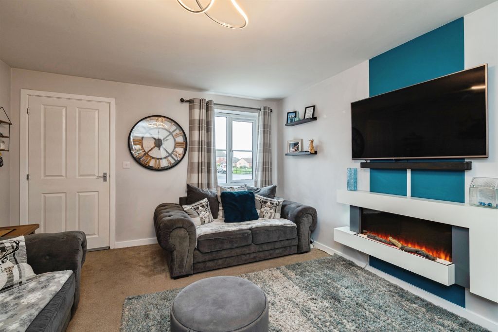 Property photo 3 of 18