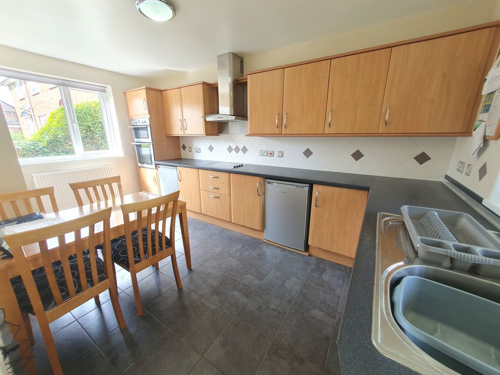 Property photo 2 of 16 Image