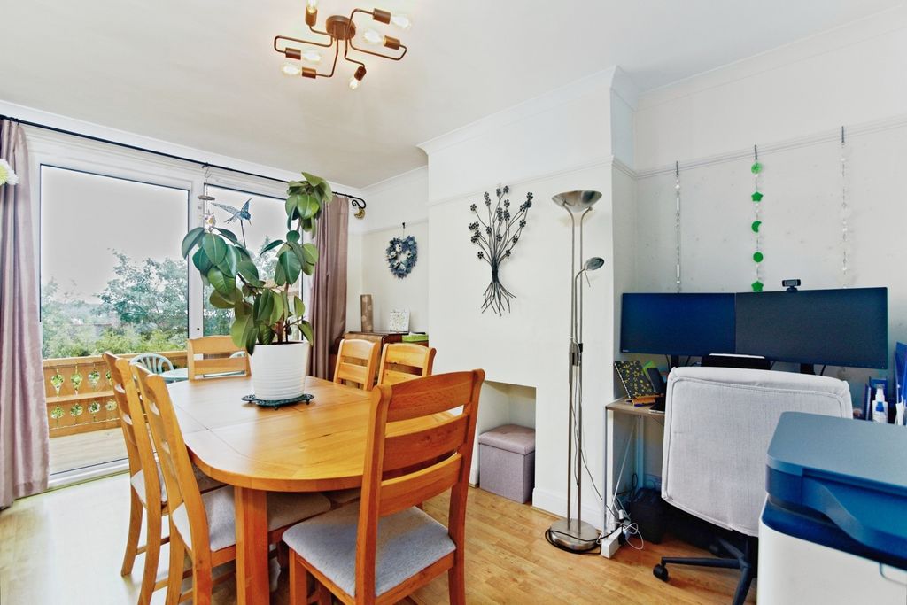 Property photo 3 of 14 Pbox-Img.Jpg