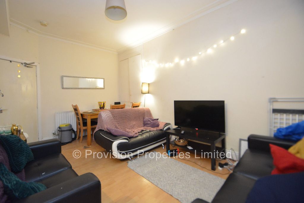 Property photo 1 of 10 Photo