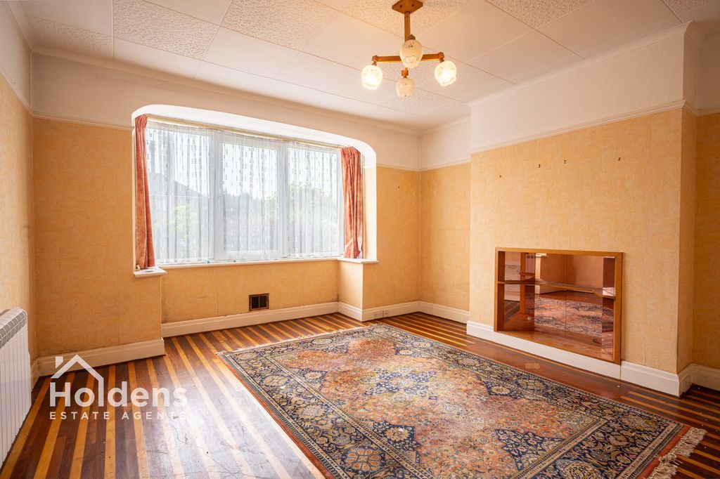 Property photo 2 of 16