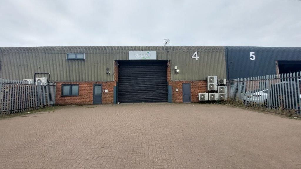 Property photo 1 of 9 Photo 8