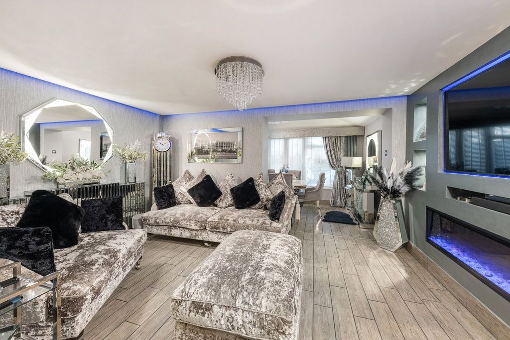 Property photo 2 of 12 Picture No. 07