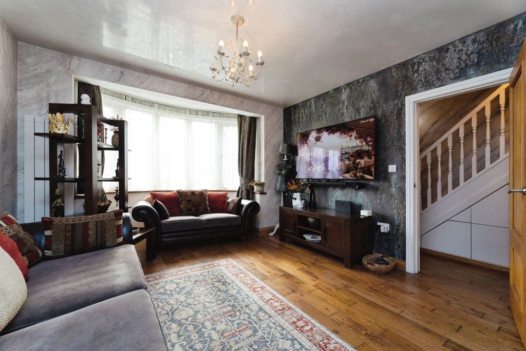 Property photo 2 of 21 Pbox-Img.Jpg