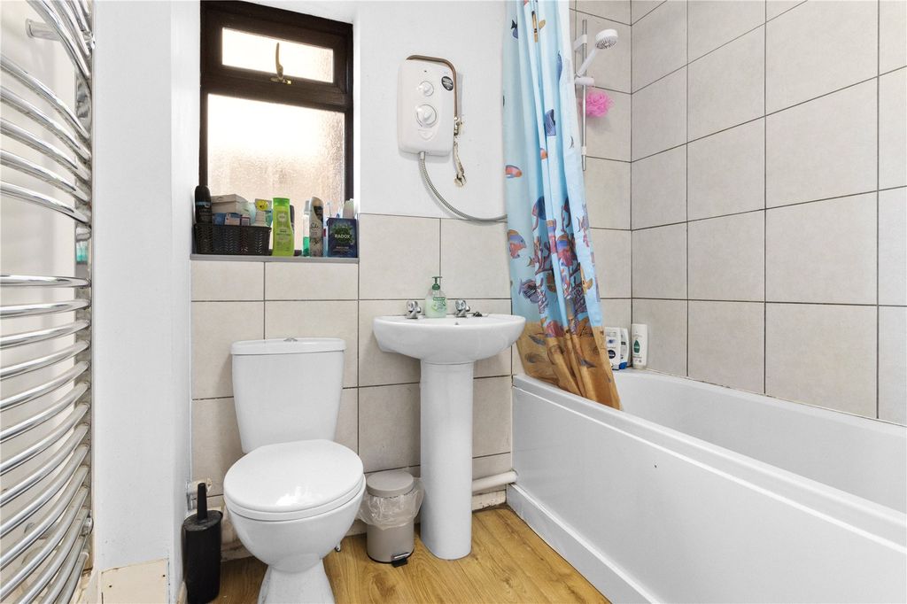 Property photo 3 of 12 Picture No. 04