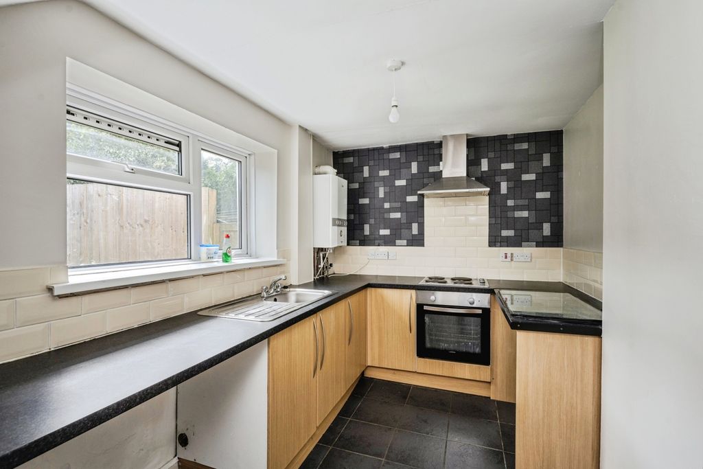 Property photo 2 of 17 Photo