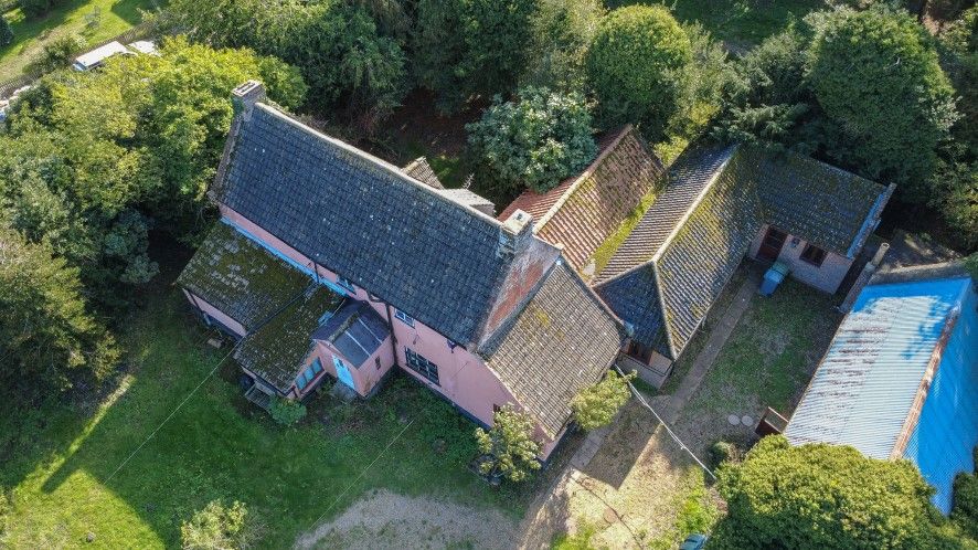 Property photo 3 of 28