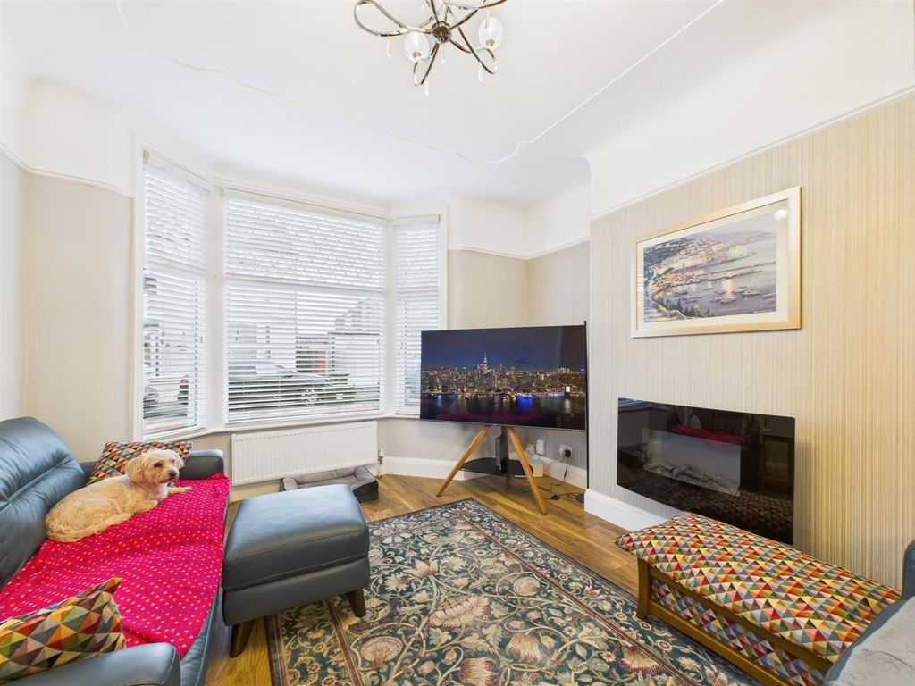 Property photo 2 of 38 Cam03844G0-Pr0387-Still003.Jpg