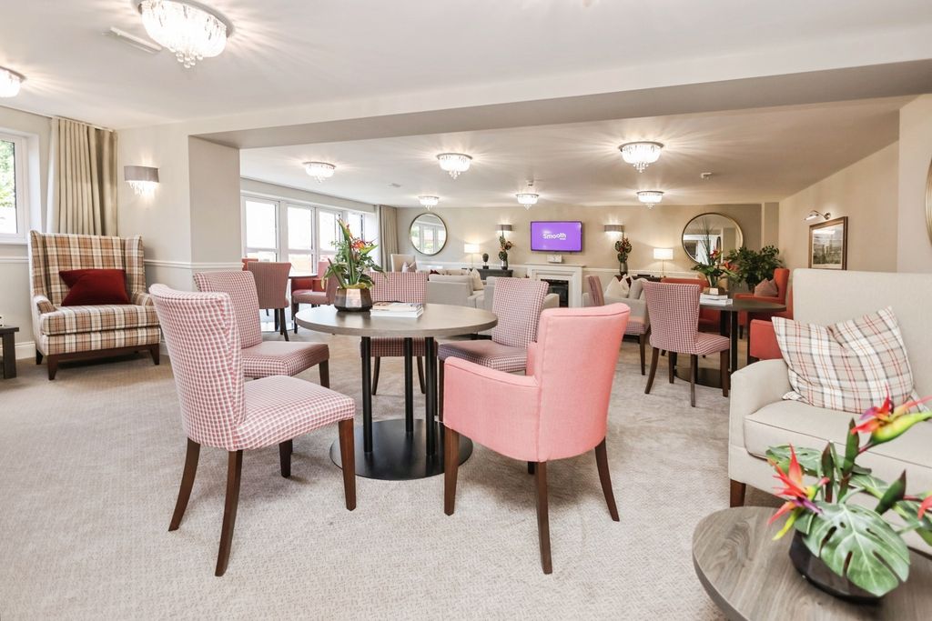 Property photo 3 of 18 Pbox-Img.Jpg