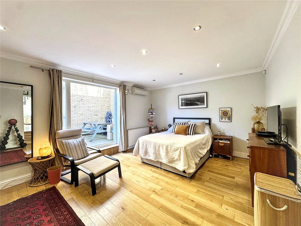 Property photo 1 of 12 Picture No. 16