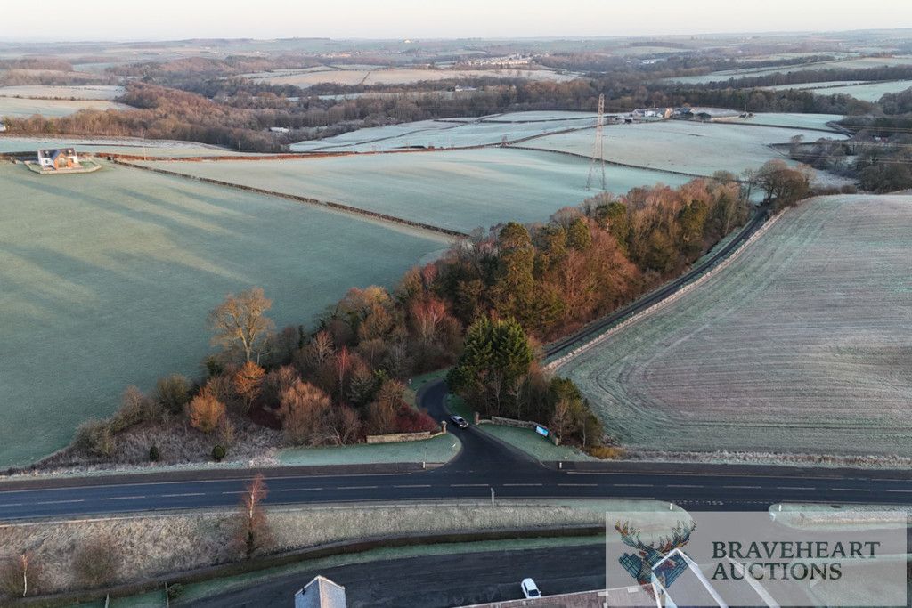 Property photo 3 of 11 Photo 12