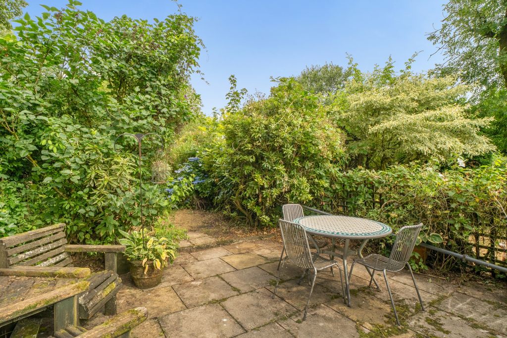 Property photo 3 of 17 5327642