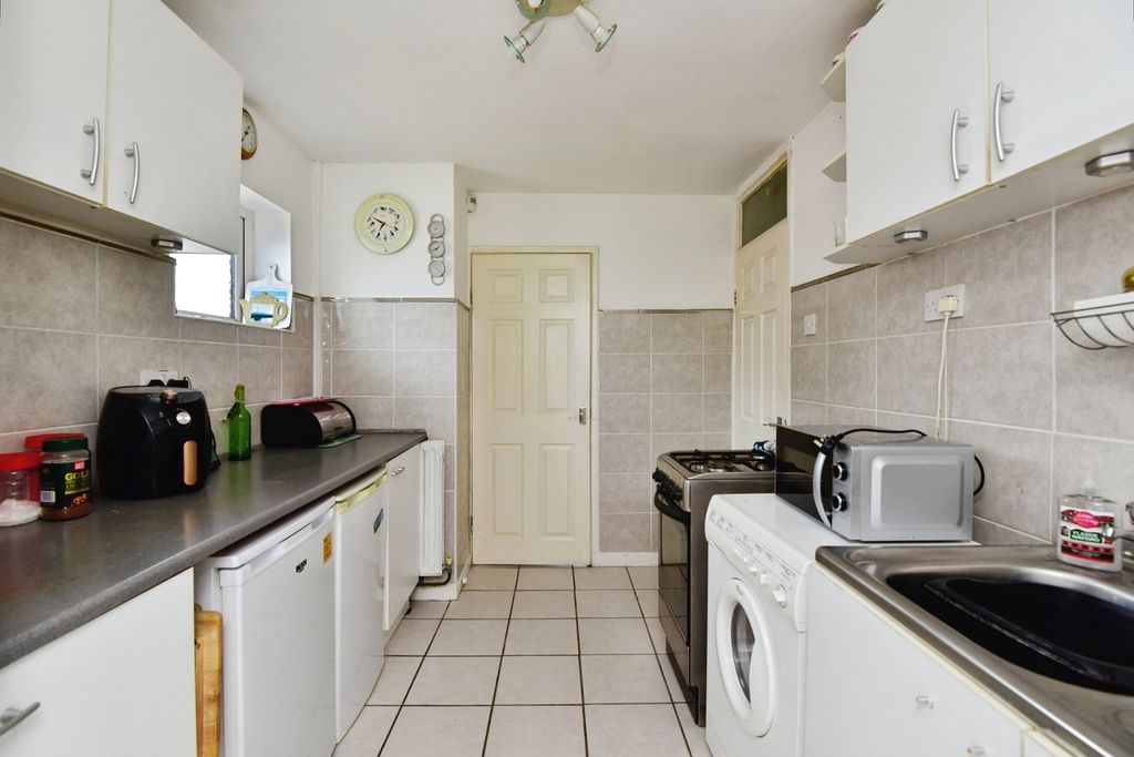 Property photo 3 of 17 Pbox-Img.Jpg