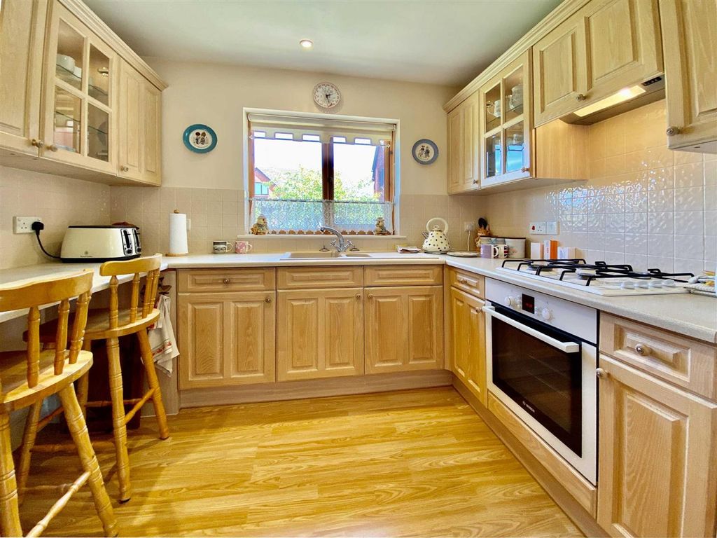 Property photo 3 of 21
