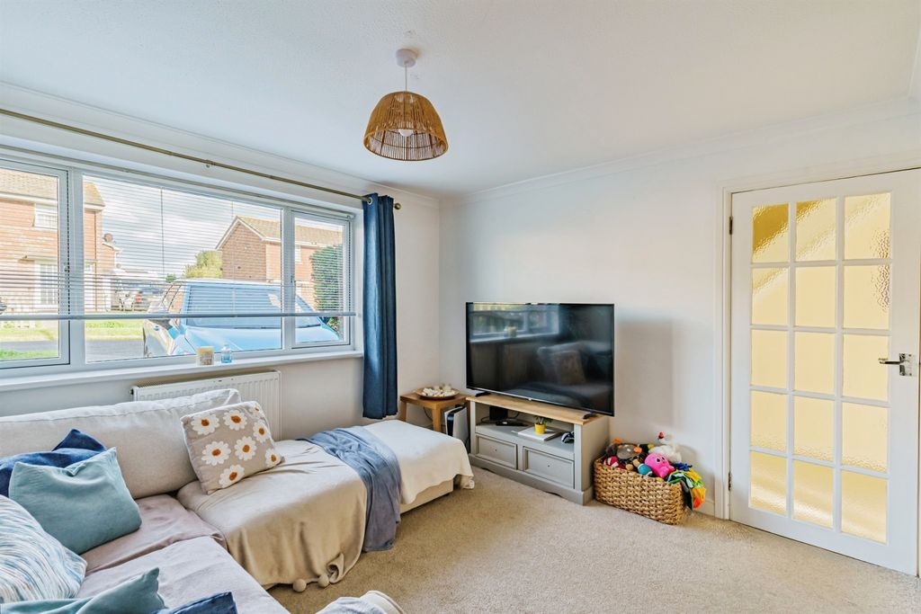 Property photo 3 of 17