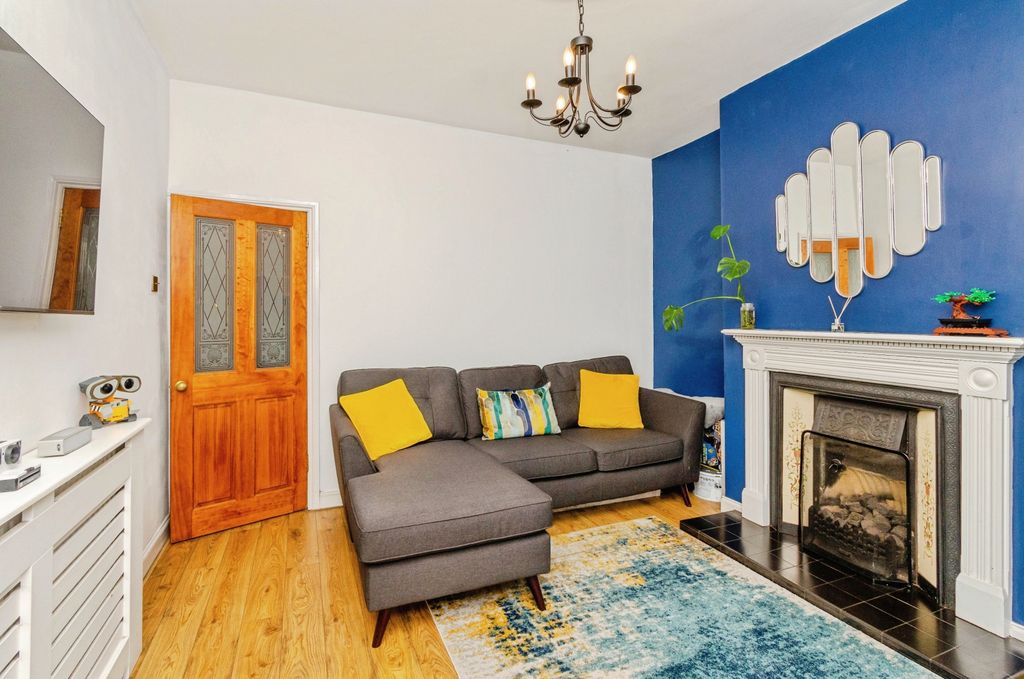 Property photo 3 of 15