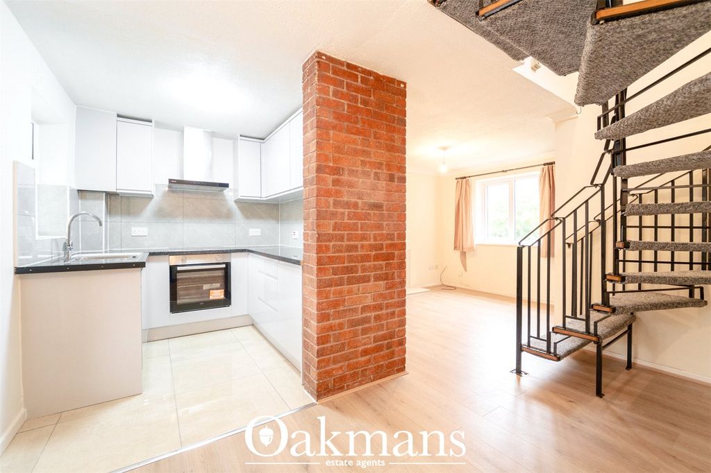 Property photo 2 of 23 Picture No. 18