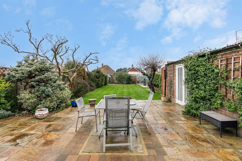 Property photo 3 of 22