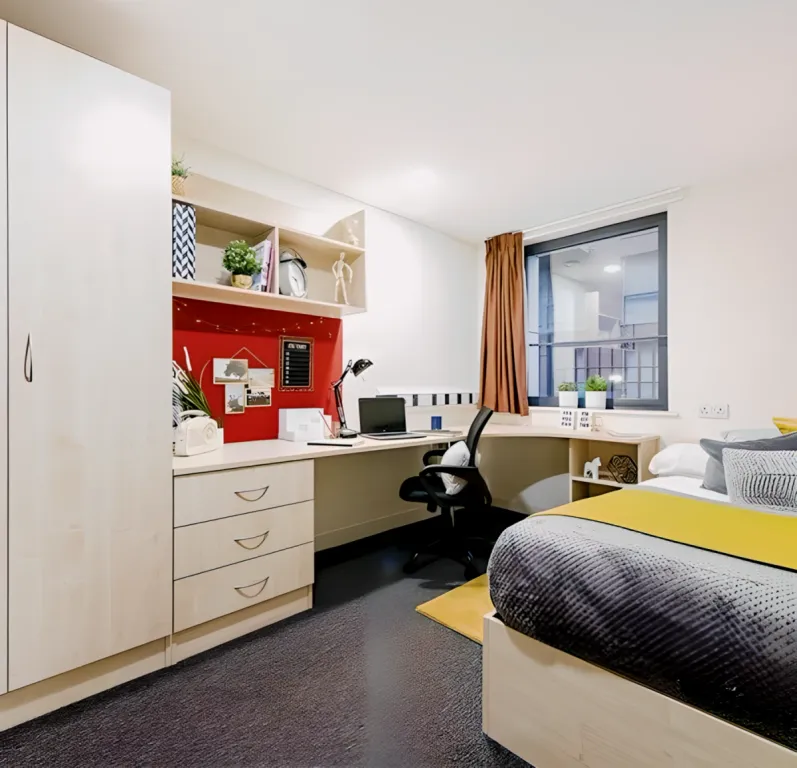 Property photo 2 of 33