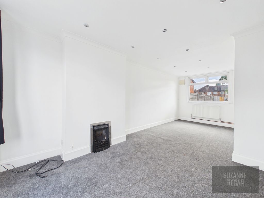 Property photo 2 of 16 Cam05192G0-Pr0289-Still003