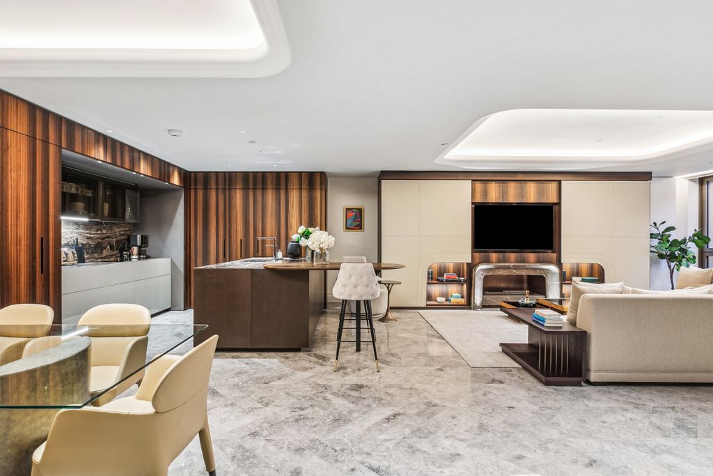 Property photo 1 of 11 Reception Room