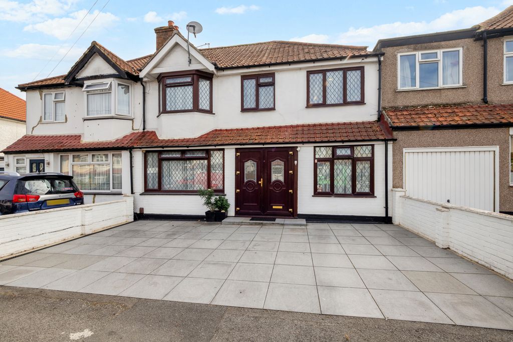 Property photo 1 of 32 Picture No. 02