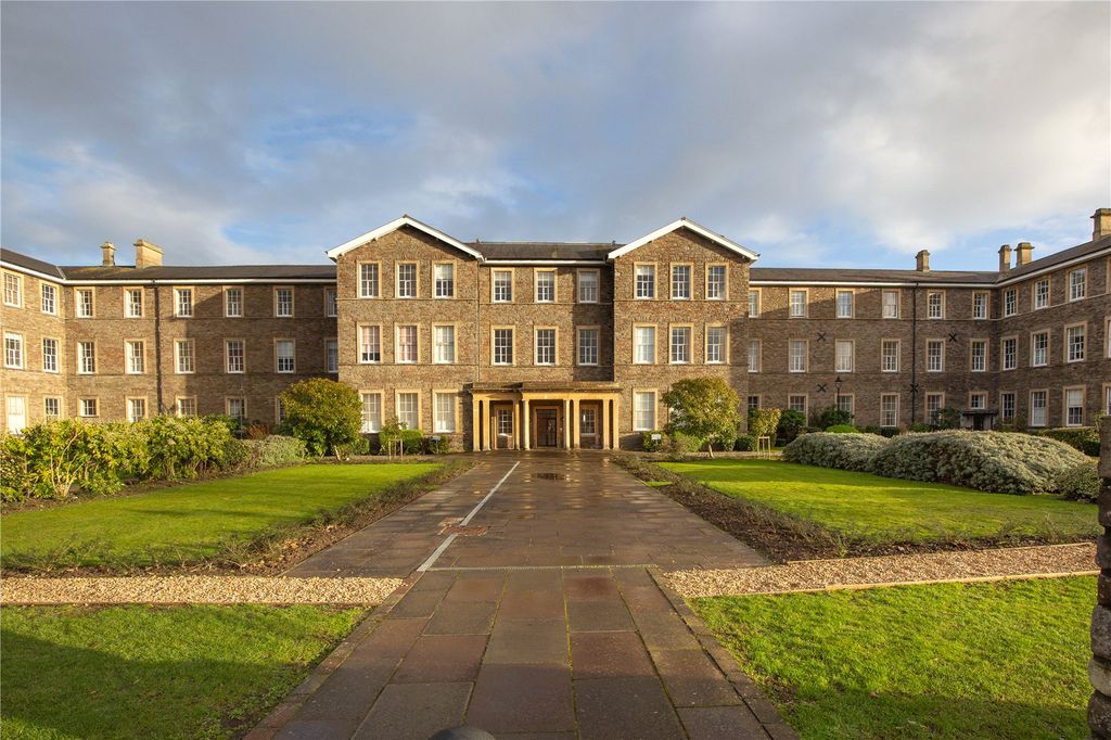 Property photo 2 of 11 Picture No. 26