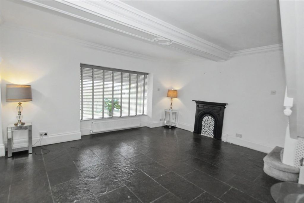Property photo 3 of 17 3.Jpg