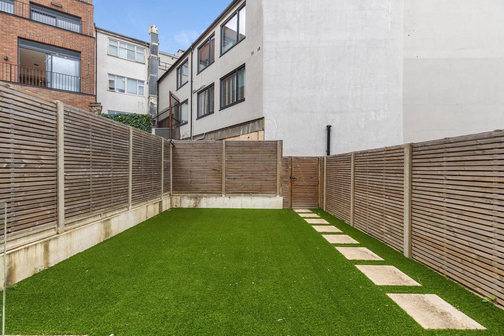 Property photo 2 of 14 Image