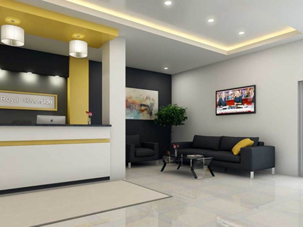 Property photo 2 of 5 13 Royal Riverside (Main Entrance)