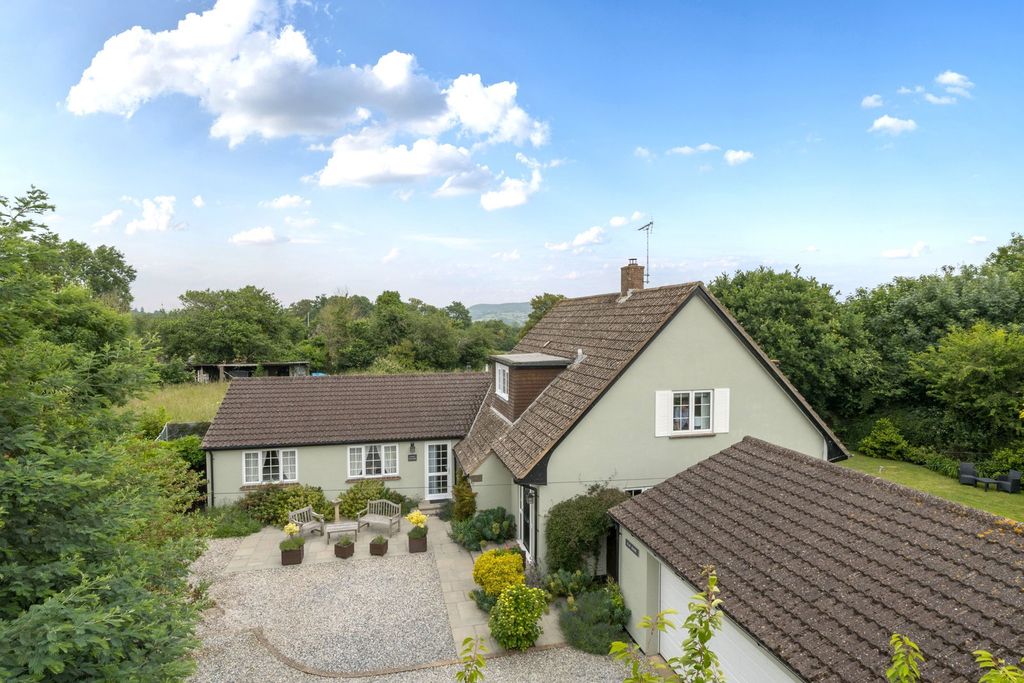 Property photo 1 of 32
