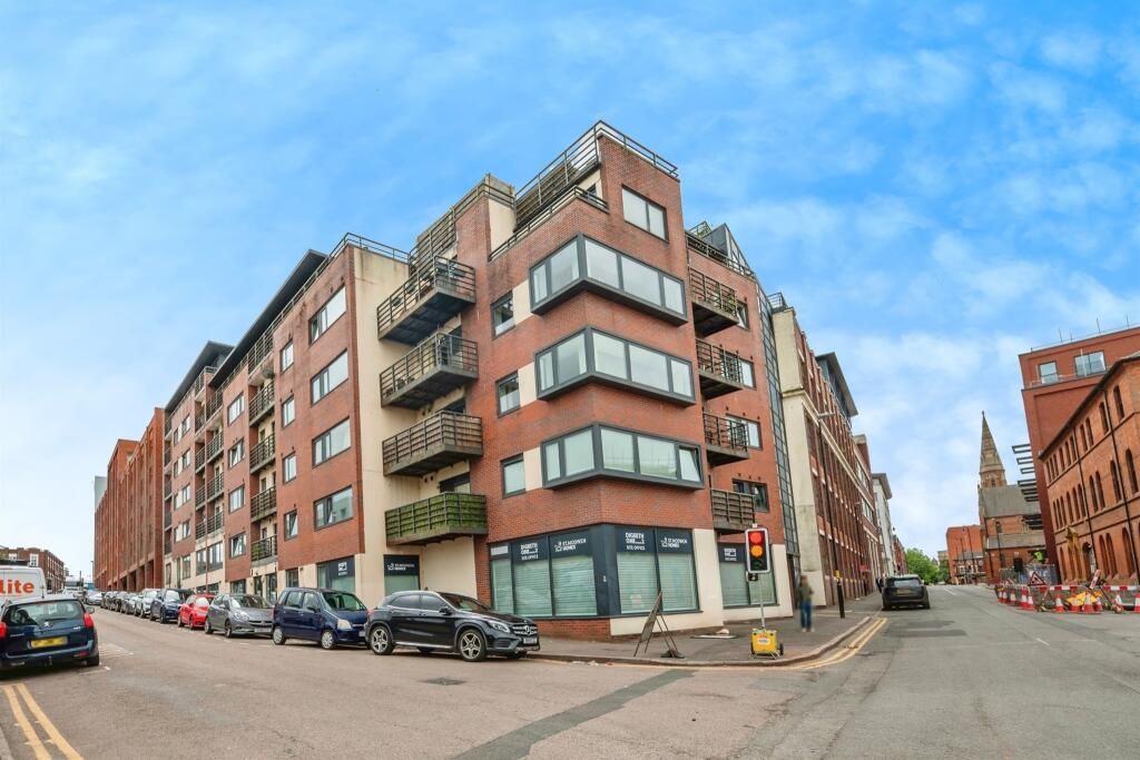 Property photo 1 of 17