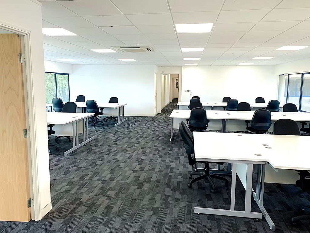 Property photo 3 of 15 Office