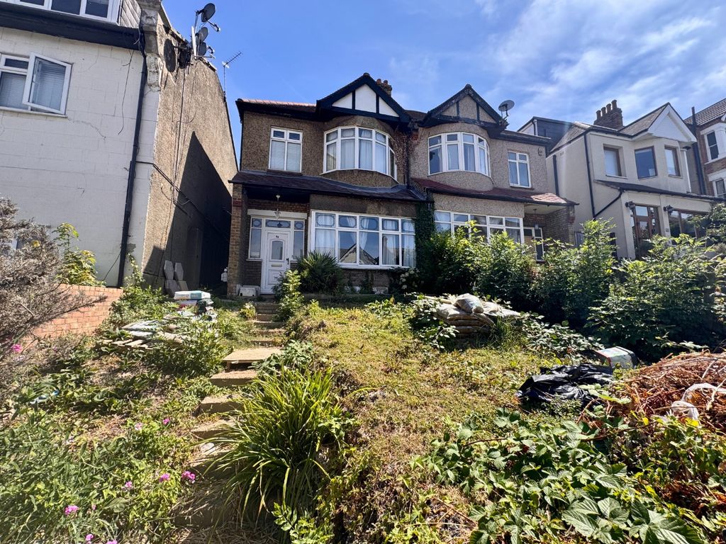 Property photo 1 of 13 5675610