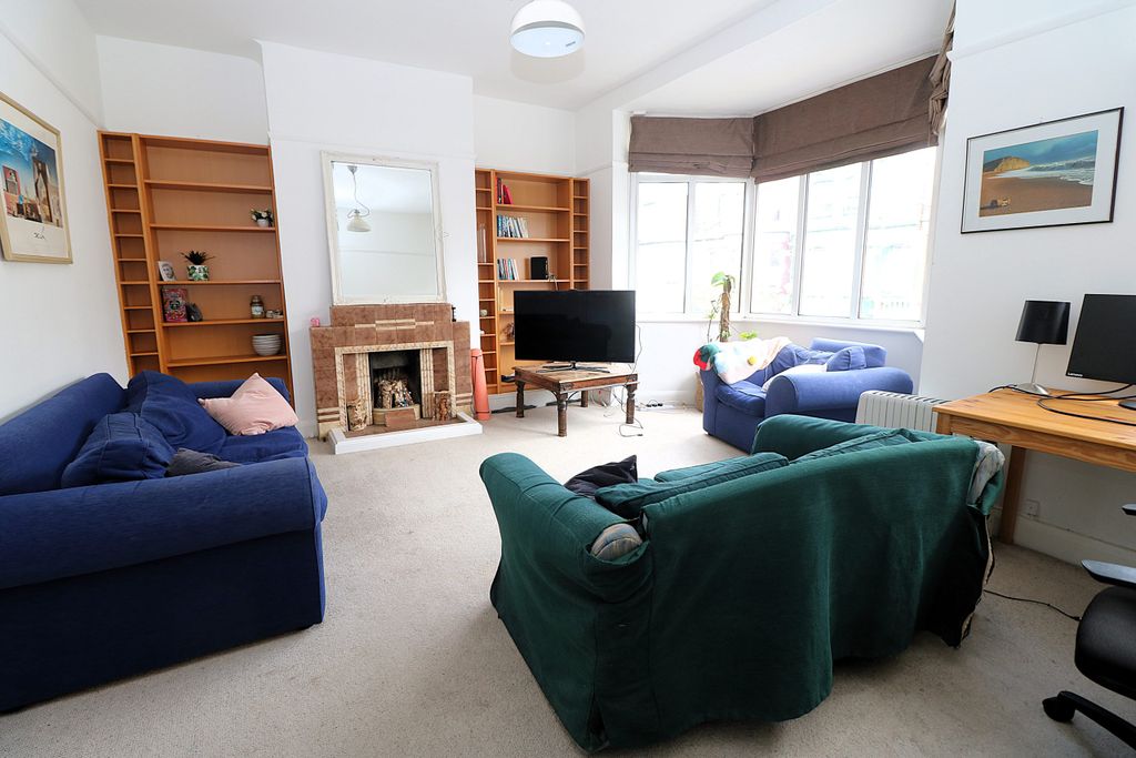 Property photo 1 of 4