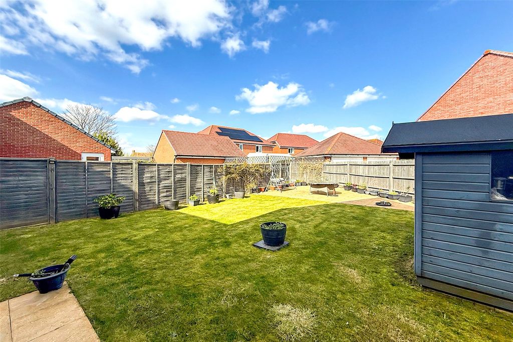 Additional image 18 of 4 bed detached house for saleTatlow Chase, Littlehampton, West Sussex BN17