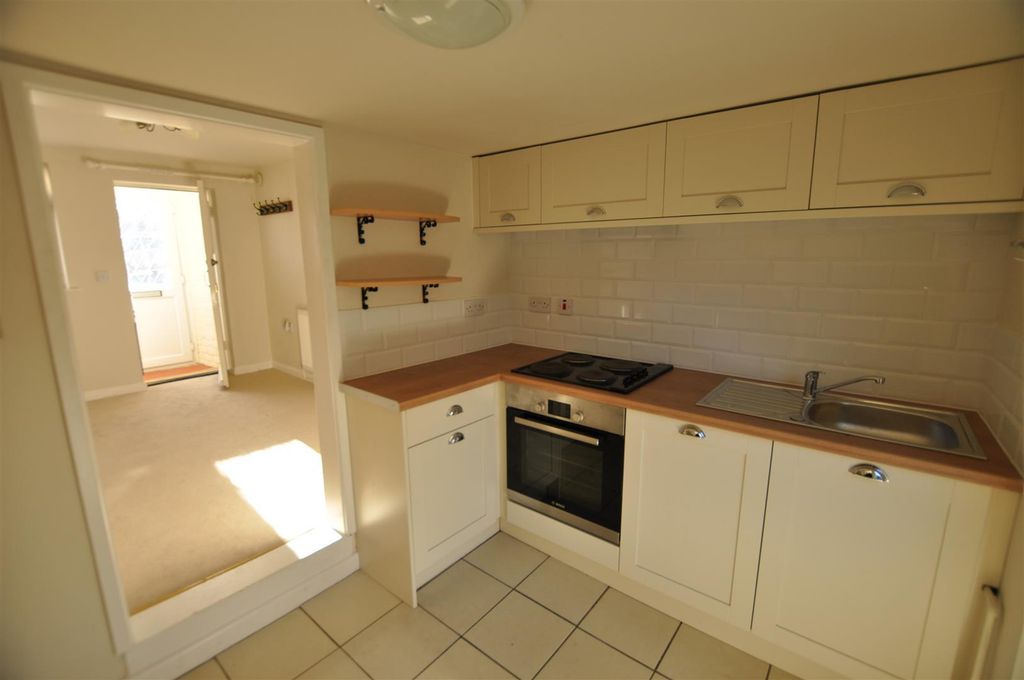 Property photo 2 of 7 131 Court Road - Kitchen.Jpg