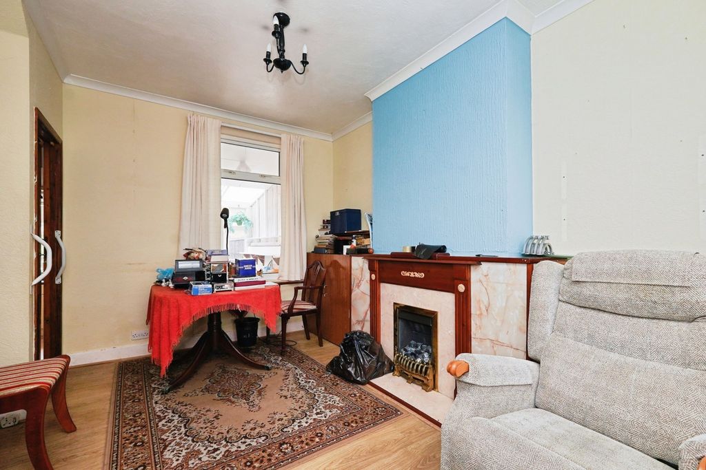 Property photo 2 of 19 Pbox-Img.Jpg