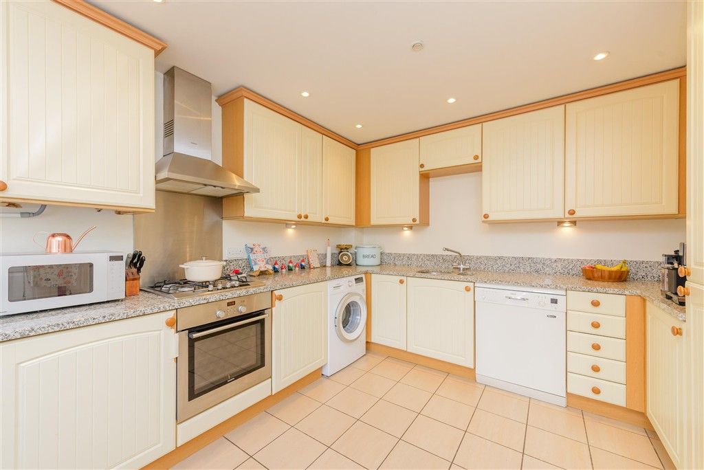 Property photo 3 of 14 Kitchen/Diner
