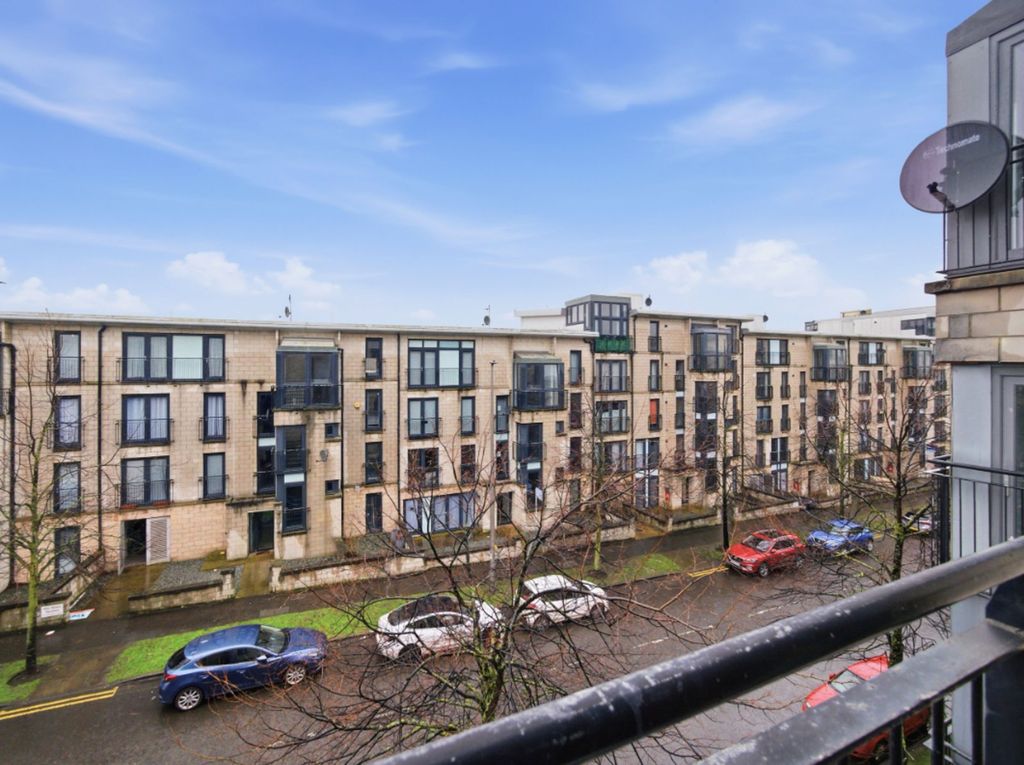 Property photo 3 of 16 Picture 3