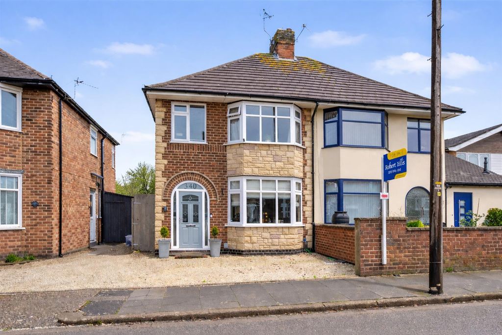 Property photo 1 of 27 Bennett Front.Png