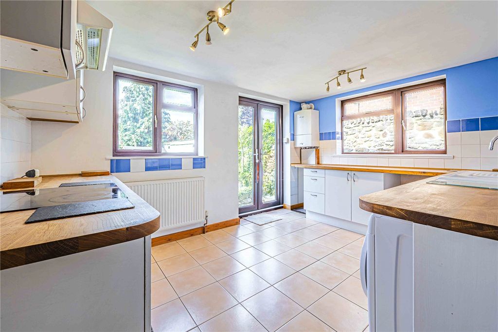 Property photo 3 of 14 Picture No. 12