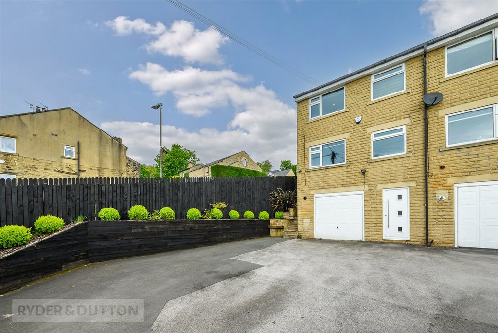 Property photo 1 of 25 Picture No. 06