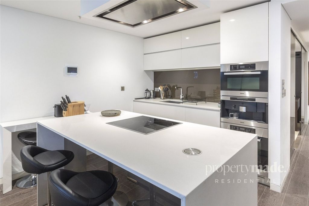 Property photo 2 of 19 Picture No. 04