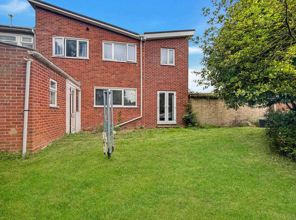 Property photo 2 of 12