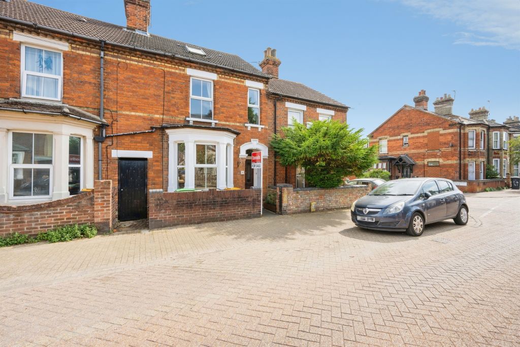 Property photo 1 of 16