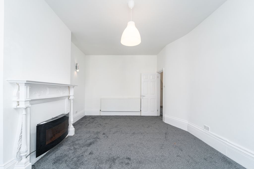 Property photo 2 of 10 Mba00606-Edit