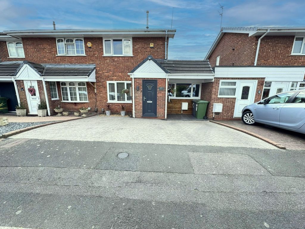 Property photo 2 of 26