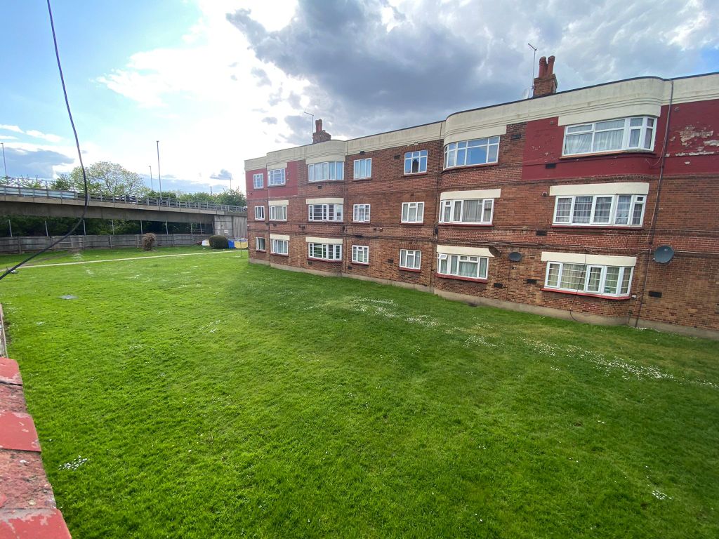 Property photo 3 of 18